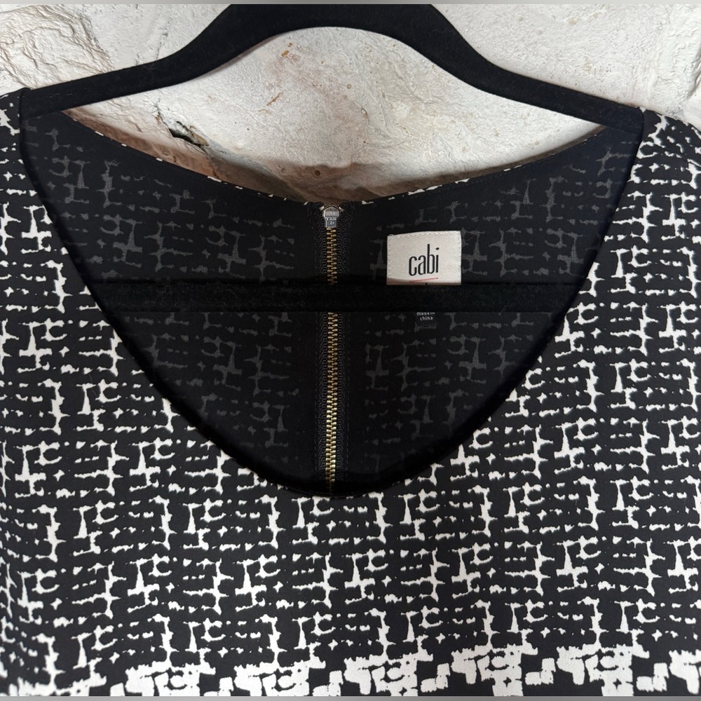 CAbi | Women’s Black & White Houndstooth Sleeveless Lined Tunic Top, Size XL - Picture 2 of 12